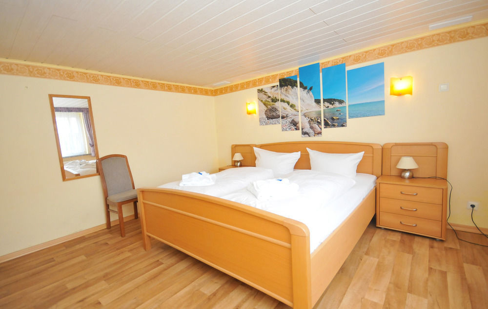 Ferienhus Baabe Fewo 01 Terrasse, Sauna- Und Schwimmbadnutzung Im Ahoi Sellin Esterno foto
