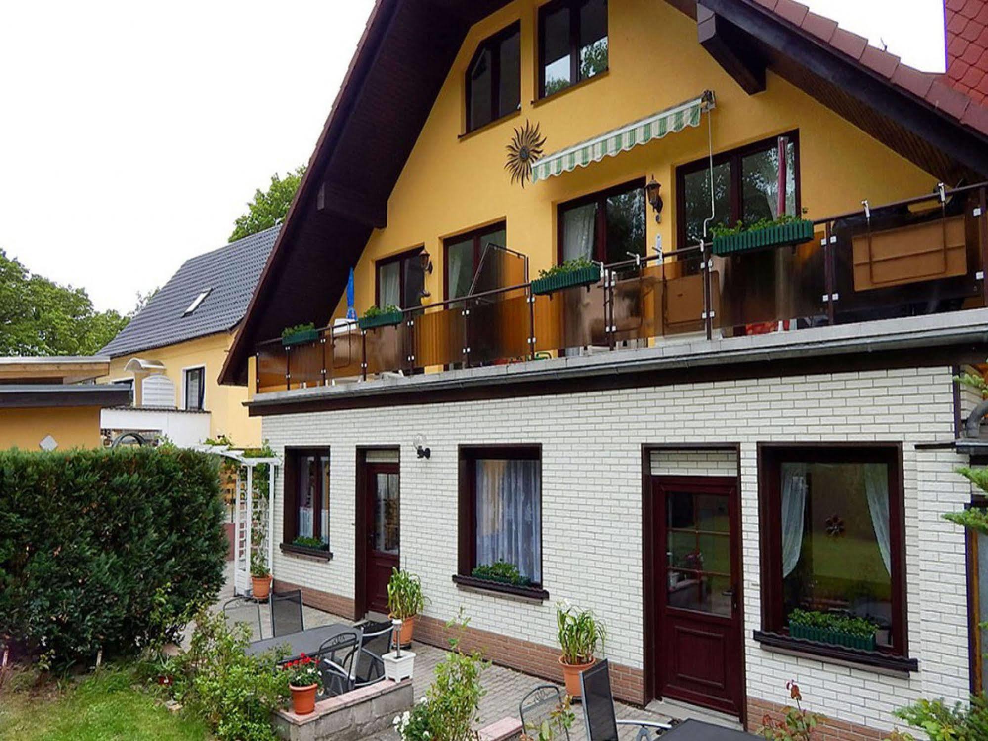 Ferienhus Baabe Fewo 01 Terrasse, Sauna- Und Schwimmbadnutzung Im Ahoi Sellin Esterno foto